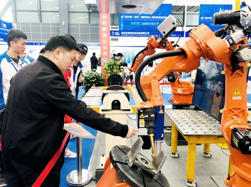 关于钱江机器人长时间停机再次启动时的注意事项说明